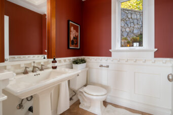 CUSTOM GORGEOUS HOME WITH PANORAMIC VIEW -- 2291 Orchard Ln, West Vancouver